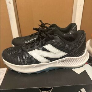New Balance Black Knit Sneakers
